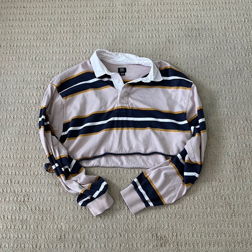 urban outfitters cropped shirt
